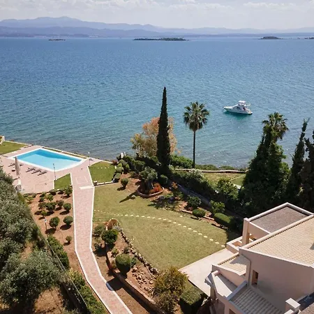 Eretria Luxurious Seafront Apartment *