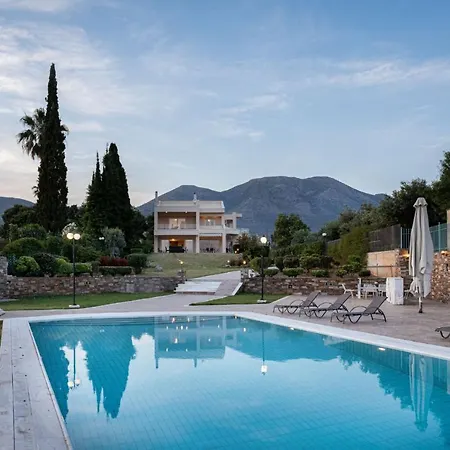 Eretria Luxurious Seafront Apartment