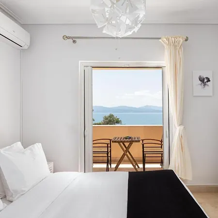 Eretria Luxurious Seafront * Chalkís