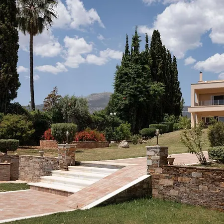 Eretria Luxurious Seafront Apartment *