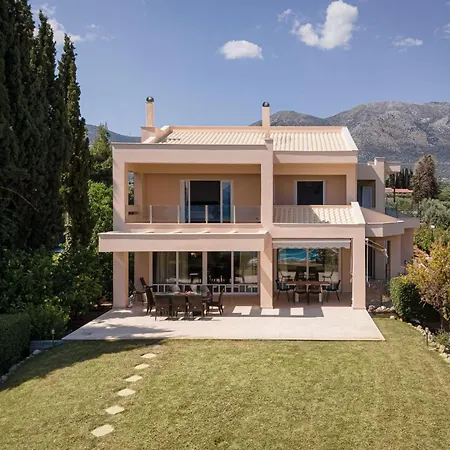 Eretria Luxurious Seafront * Chalkís