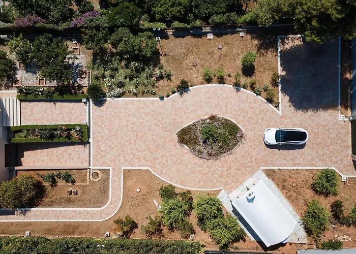 Eretria Luxurious Seafront Chalkida