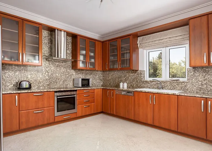 Eretria Luxurious Seafront *