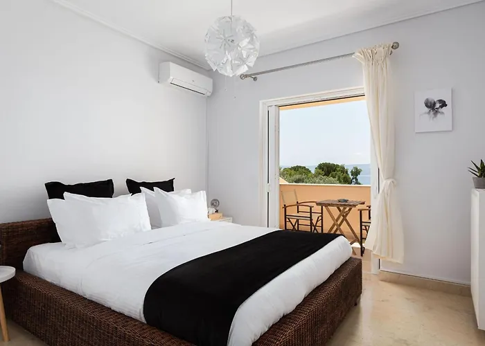 Eretria Luxurious Seafront Chalkida