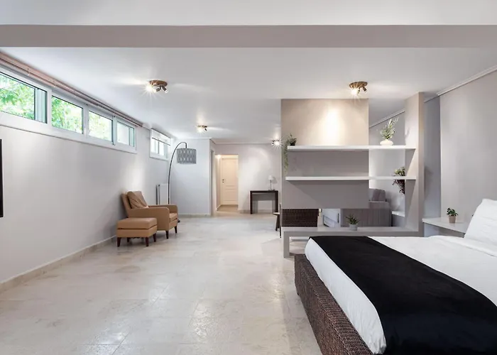 Eretria Luxurious Seafront *