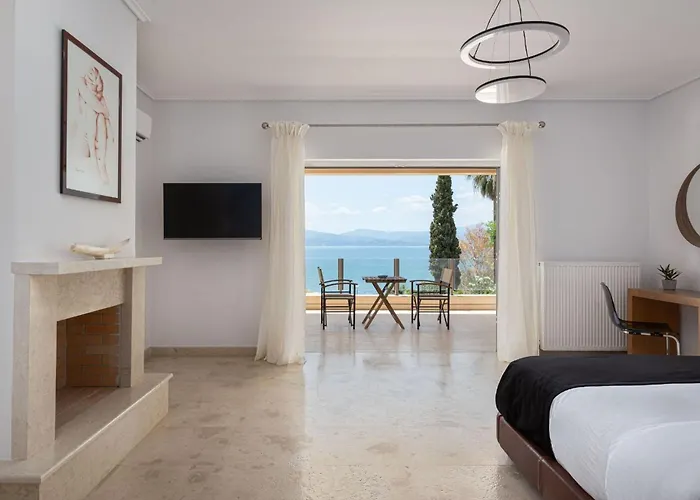 Eretria Luxurious Seafront Apartment *