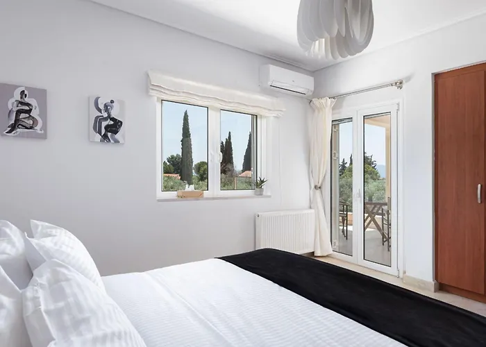 Eretria Luxurious Seafront Chalkida